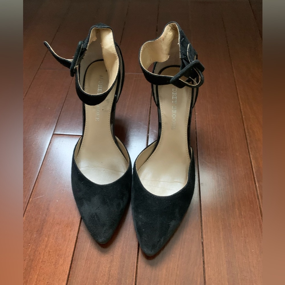 Audrey Brooke black ankle strap 2” heels faux suede pointed toe size 6 1/2